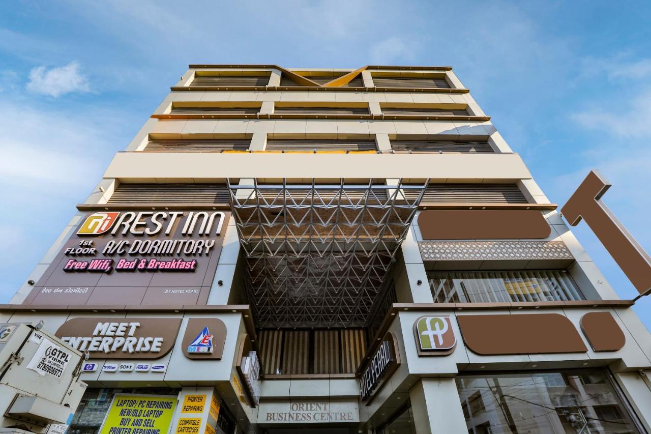 Rest Inn Dormitory Vadodara Exterior foto