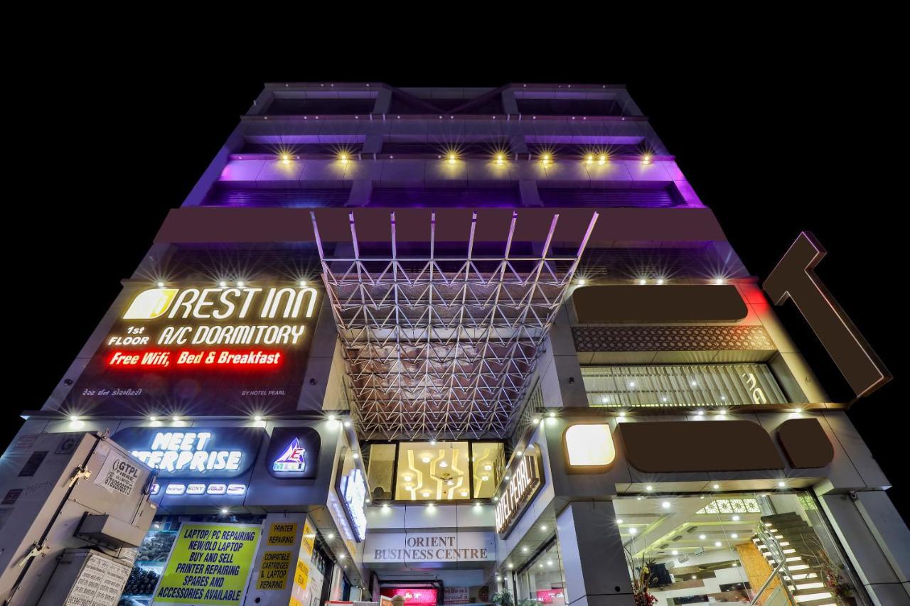Rest Inn Dormitory Vadodara Exterior foto